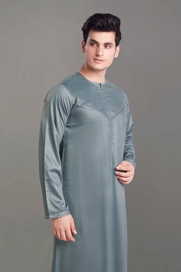 Premium Shiny Omani Thobe With Front Zip Grey - Image 2